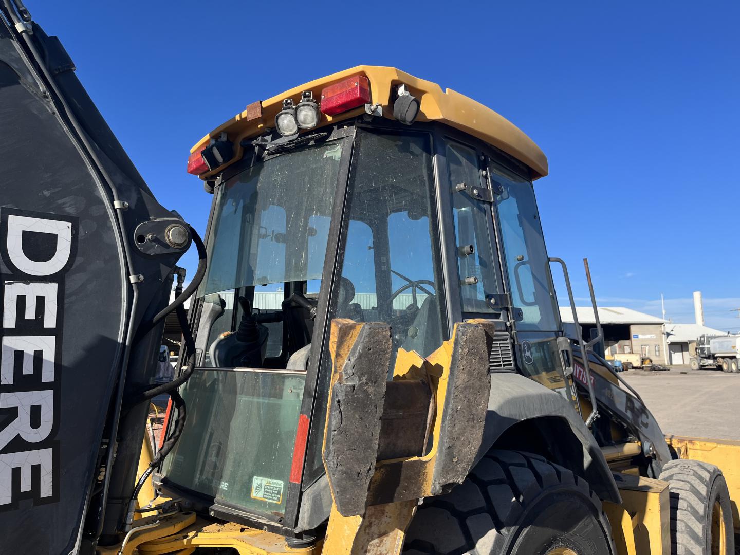 ./imagenes/INVOICE/2019/17303/RETROEXCAVADORA JOHN DEERE 310SK (42).JPG